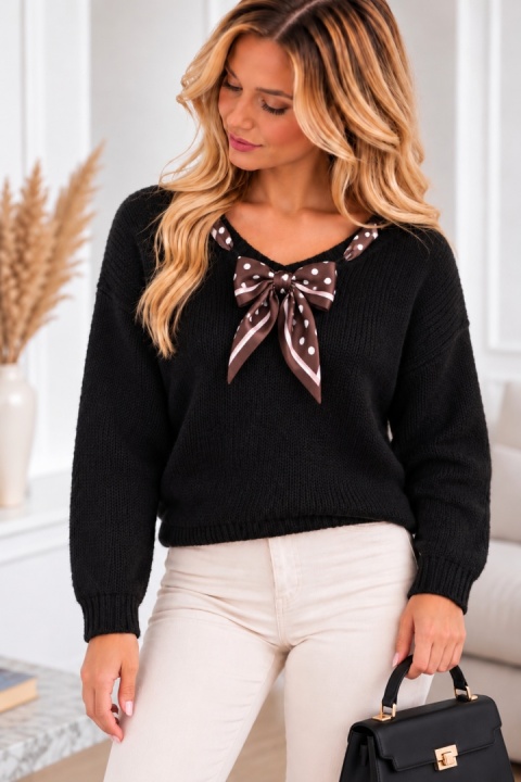 Sweter z ozdobną apaszką czarny
